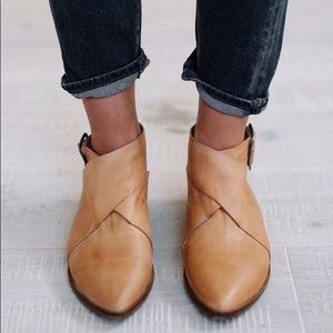 SOLD | Free People Flats |